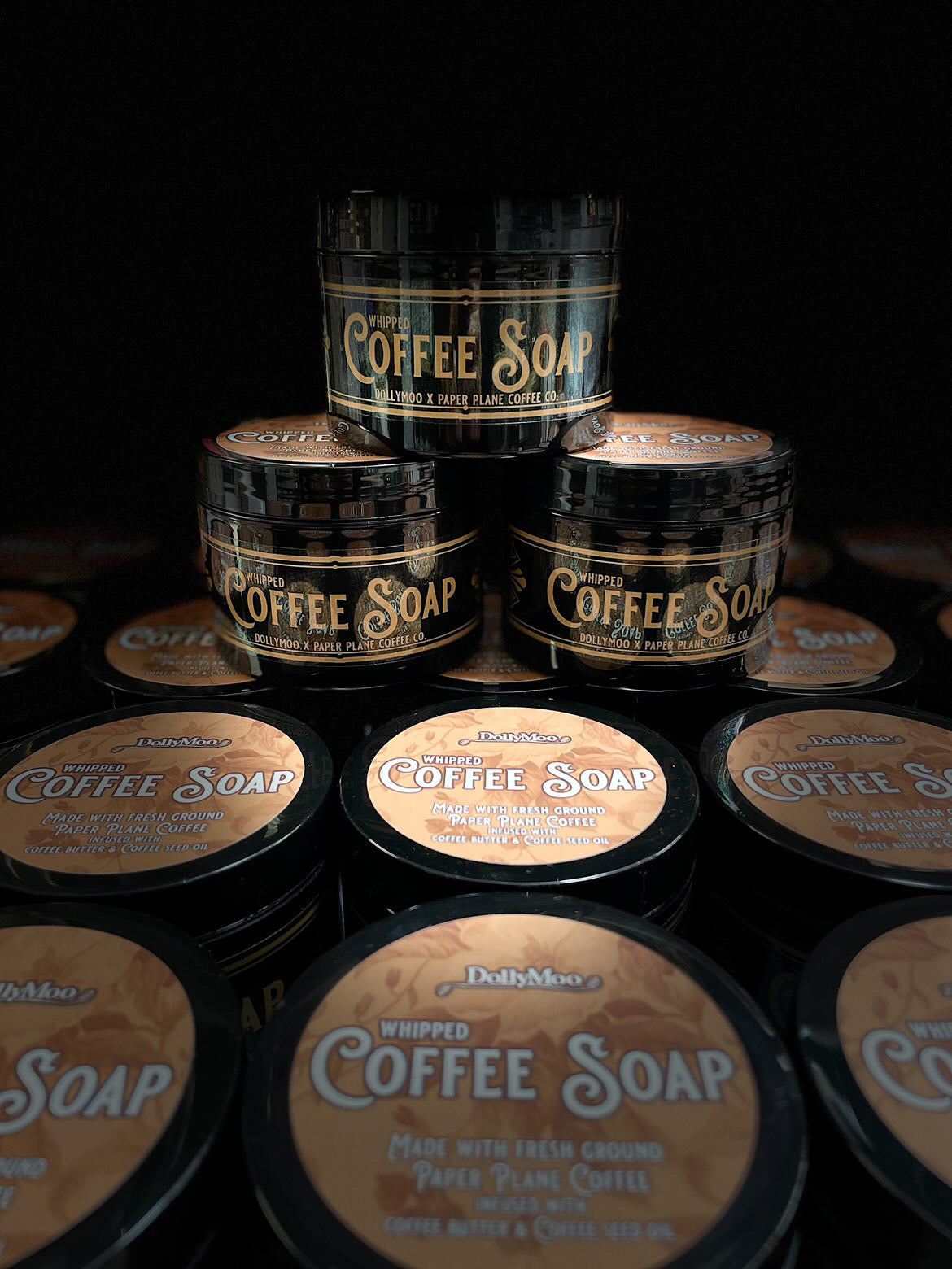 Jabón de café batido - DollyMoo x Paper Plane Coffee Co.